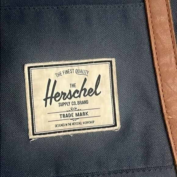 THE HERSCHEL SUPPLY CO RETREAT BACKPACK‎ - Picture 7 of 7